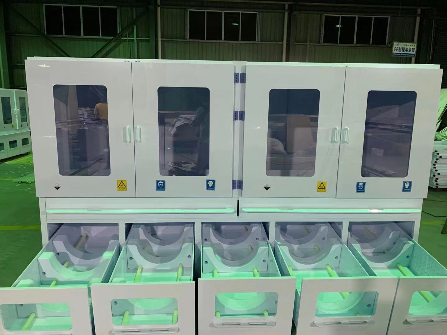PP石英储存柜